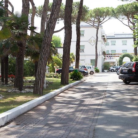 Residence Marina Lido di Jesolo Exteriör bild